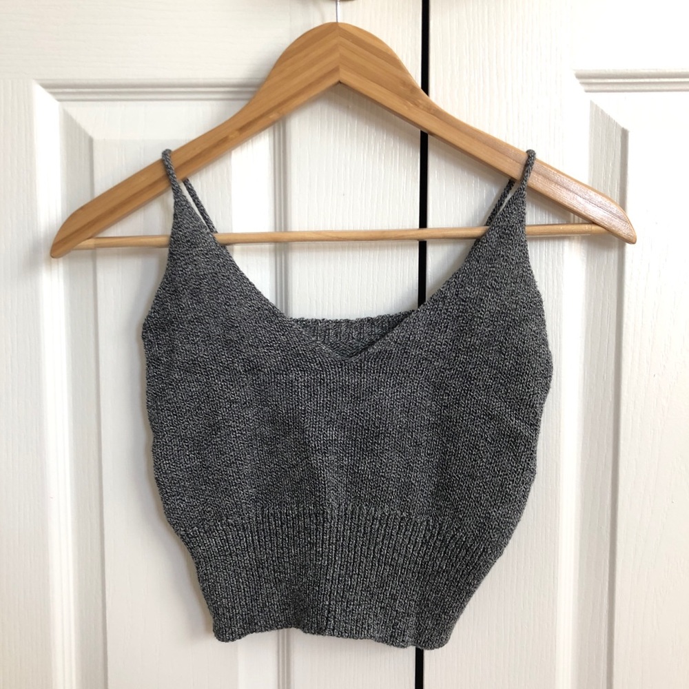 Brandy Melville - Knitted Crop Top